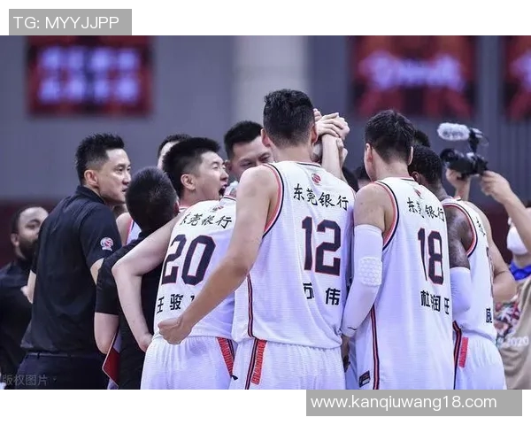 世界杯新闻广州乒乓球队与上海乒乓球队赛后复盘分析比赛节奏与战术对决 世界杯新闻广州乒乓球队与上海乒乓球队赛后复盘分析比赛节奏与战术对决